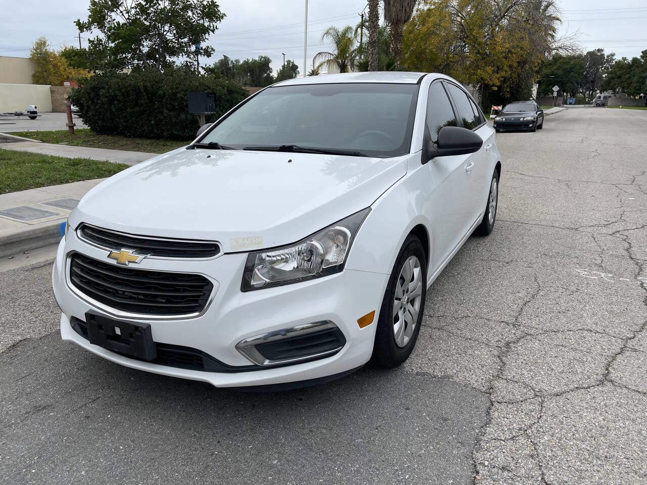 Used 2015 Chevrolet Cruze LS FWD image 2