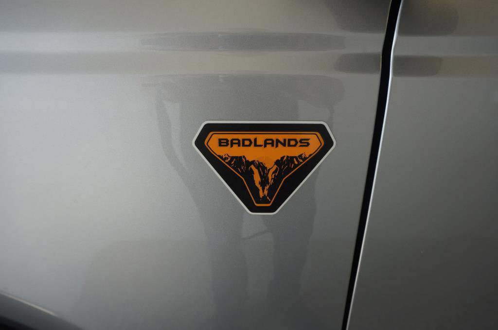 Used 2023 Ford Bronco Badlands image 9