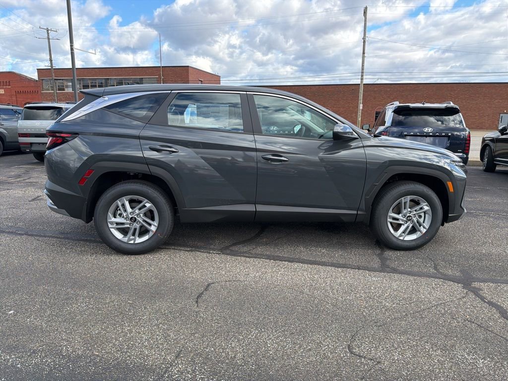 New 2026 Hyundai Tucson SE image 8