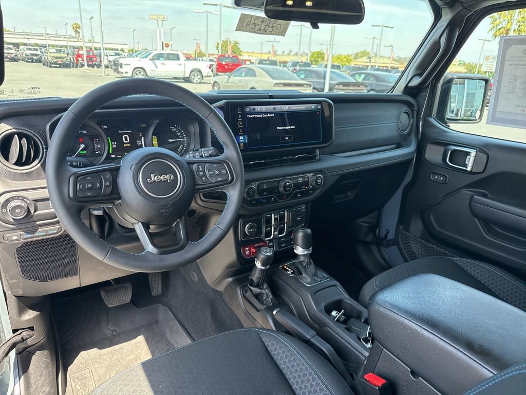 Used 2024 Jeep Wrangler Unlimited Rubicon 4xe AWD/4WD image 17