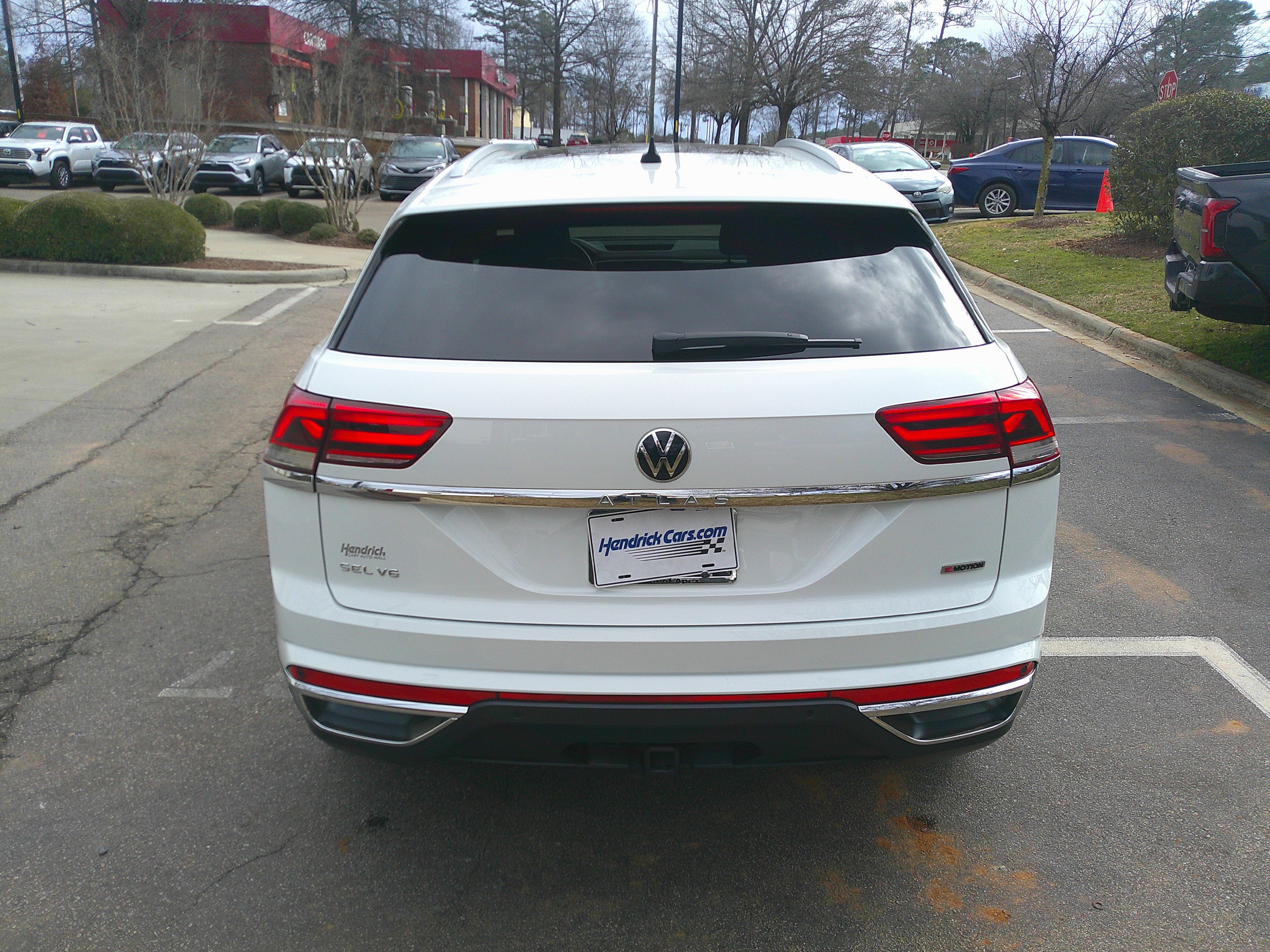 Used 2020 Volkswagen Atlas Cross Sport SEL Premium image 10