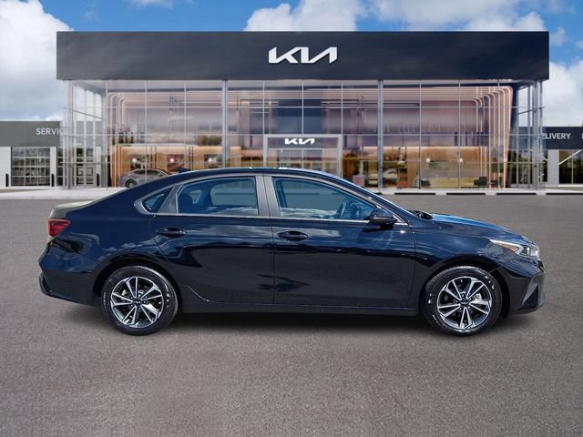Used 2024 Kia Forte LXS w/ LXS Technology Package FWD image 7