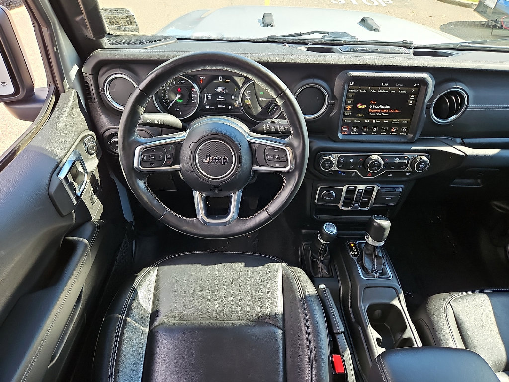 Used 2023 Jeep Wrangler Unlimited Sahara w/ Cold Weather Group AWD/4WD image 11