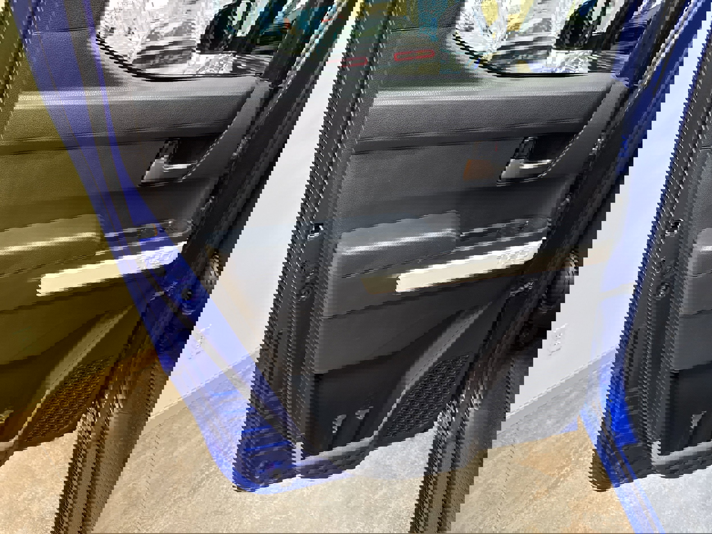 Used 2024 Toyota Tacoma TRD Off-Road image 21