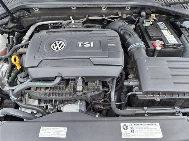 Used 2019 Volkswagen GTI SE w/ SE Experience Package image 21