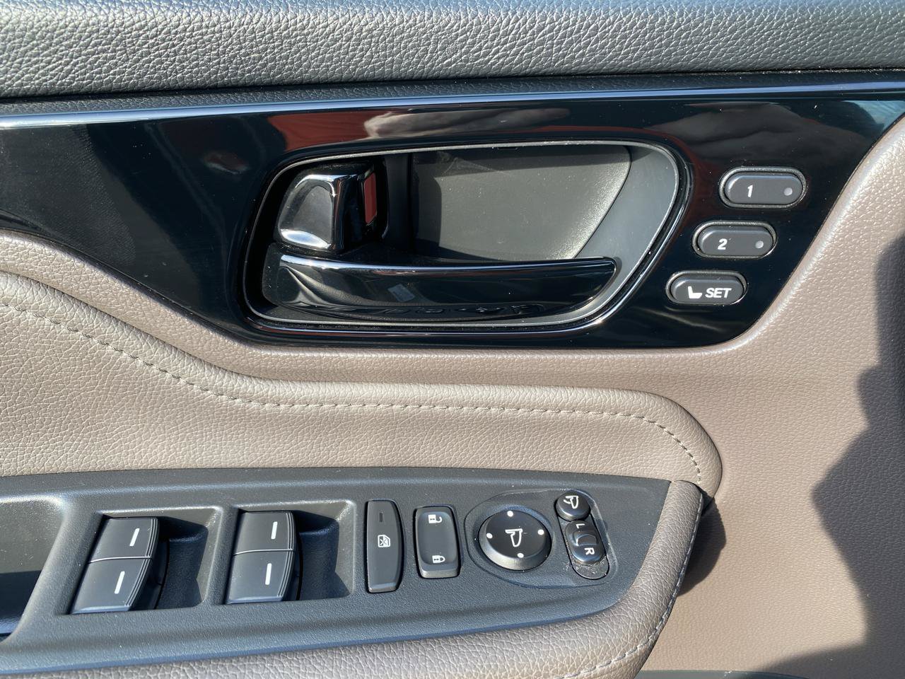 Used 2018 Honda Odyssey Elite image 14