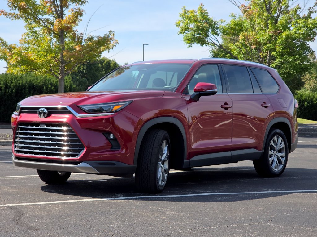 Used 2026 Toyota Grand Highlander AWD image 25