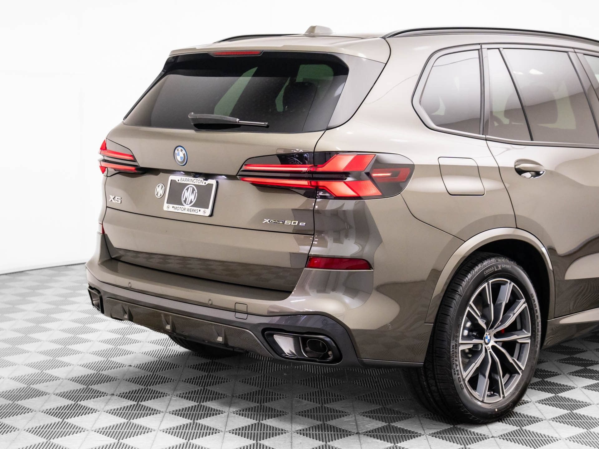 Certified 2026 BMW X5 xDrive50e w/ M Sport Package AWD/4WD image 35