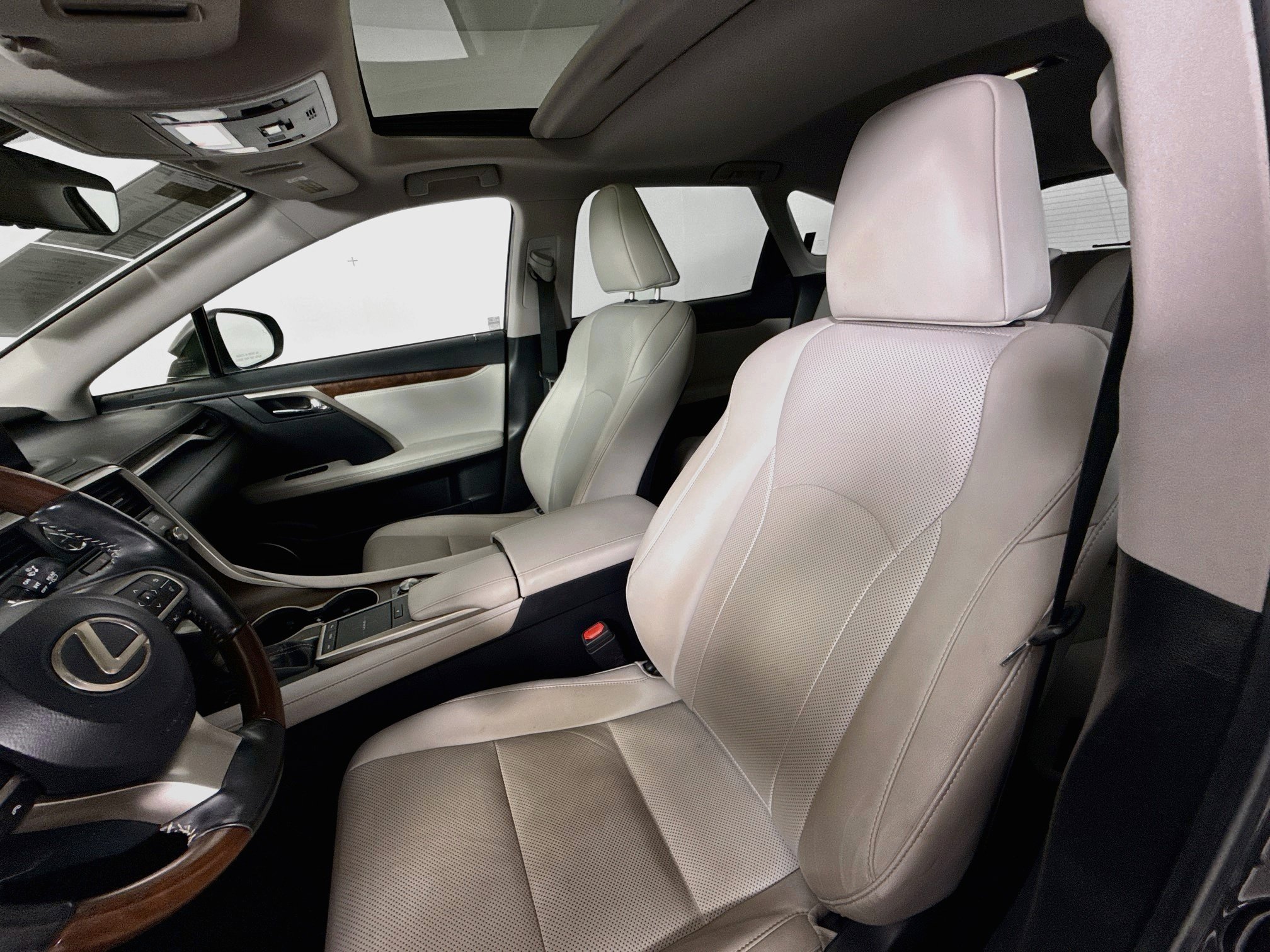 Used 2020 Lexus RX 350L Premium w/ Premium Package AWD/4WD image 11