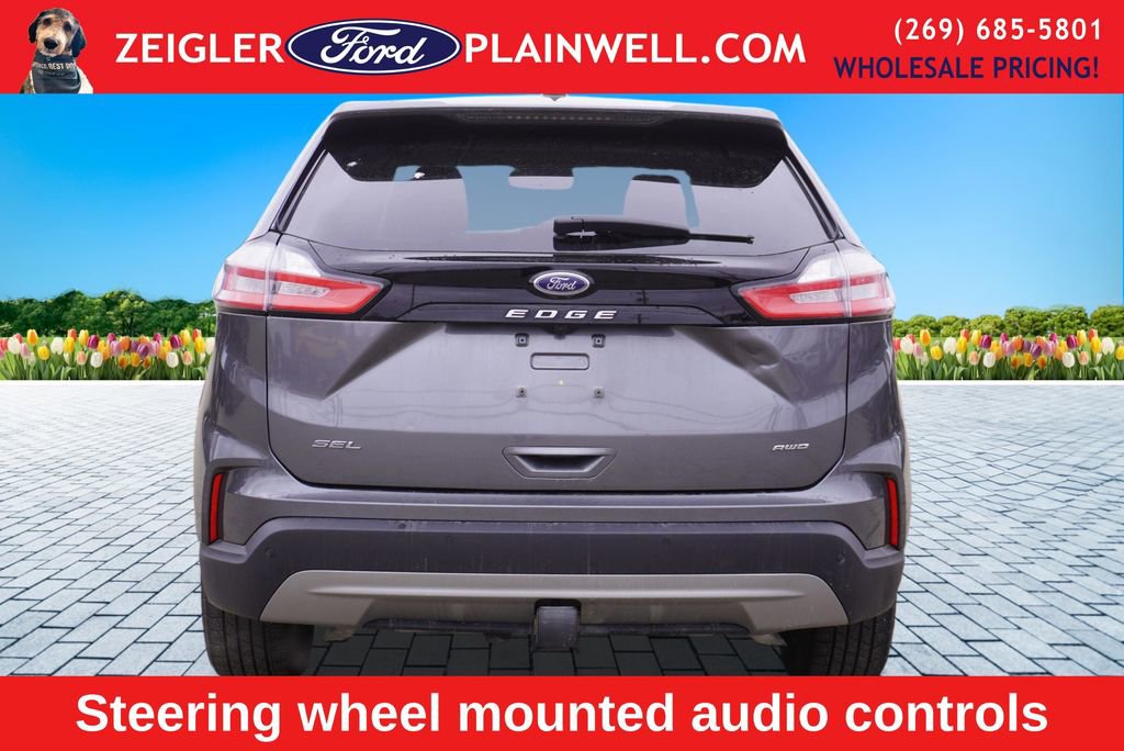 Used 2024 Ford Edge SEL w/ Convenience Package image 4