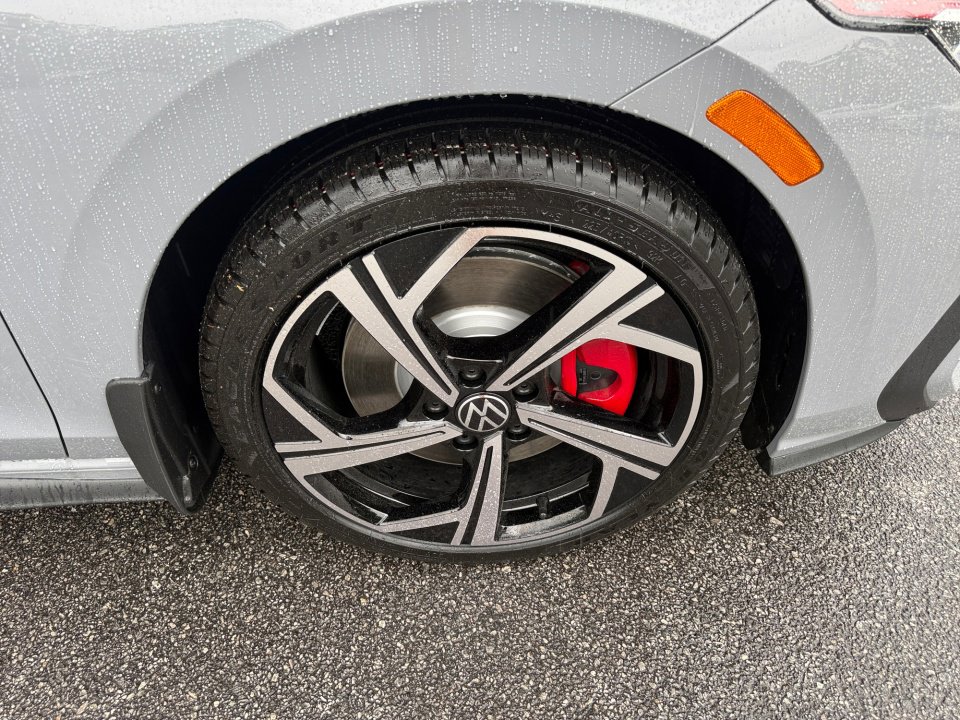 New 2026 Volkswagen GTI SE FWD image 25