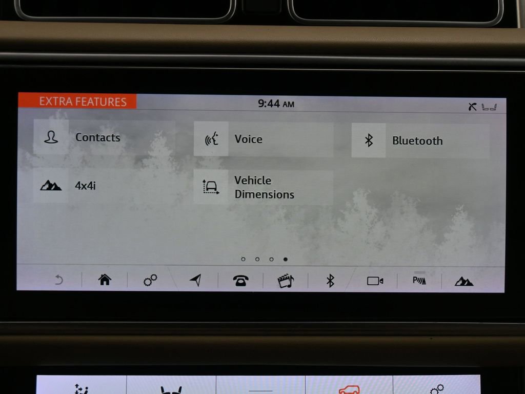 Used 2019 Land Rover Range Rover HSE image 13