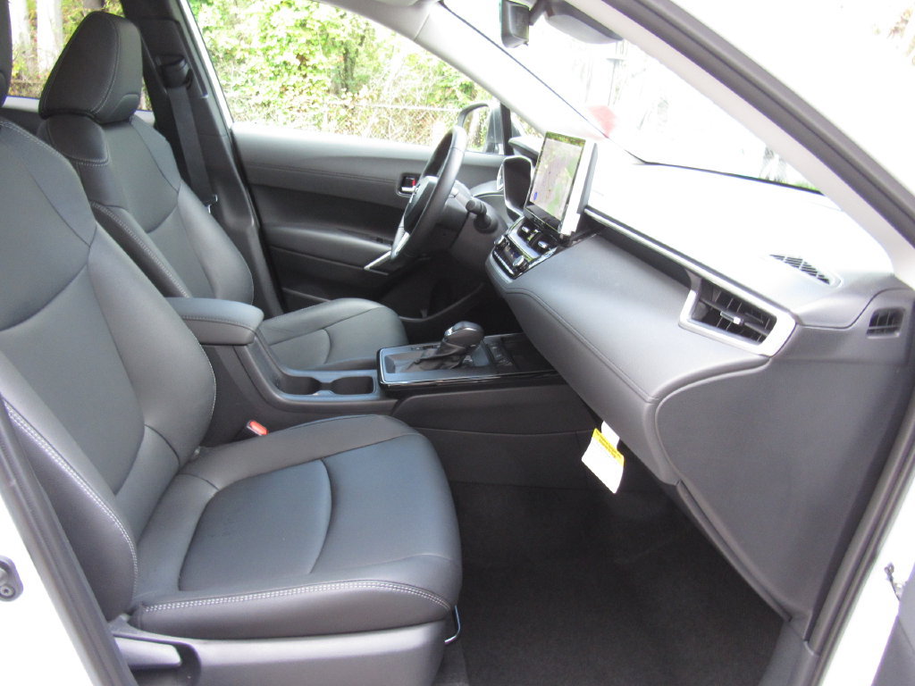 Certified 2026 Toyota Corolla Cross XLE w/ Convenience Package AWD/4WD image 18