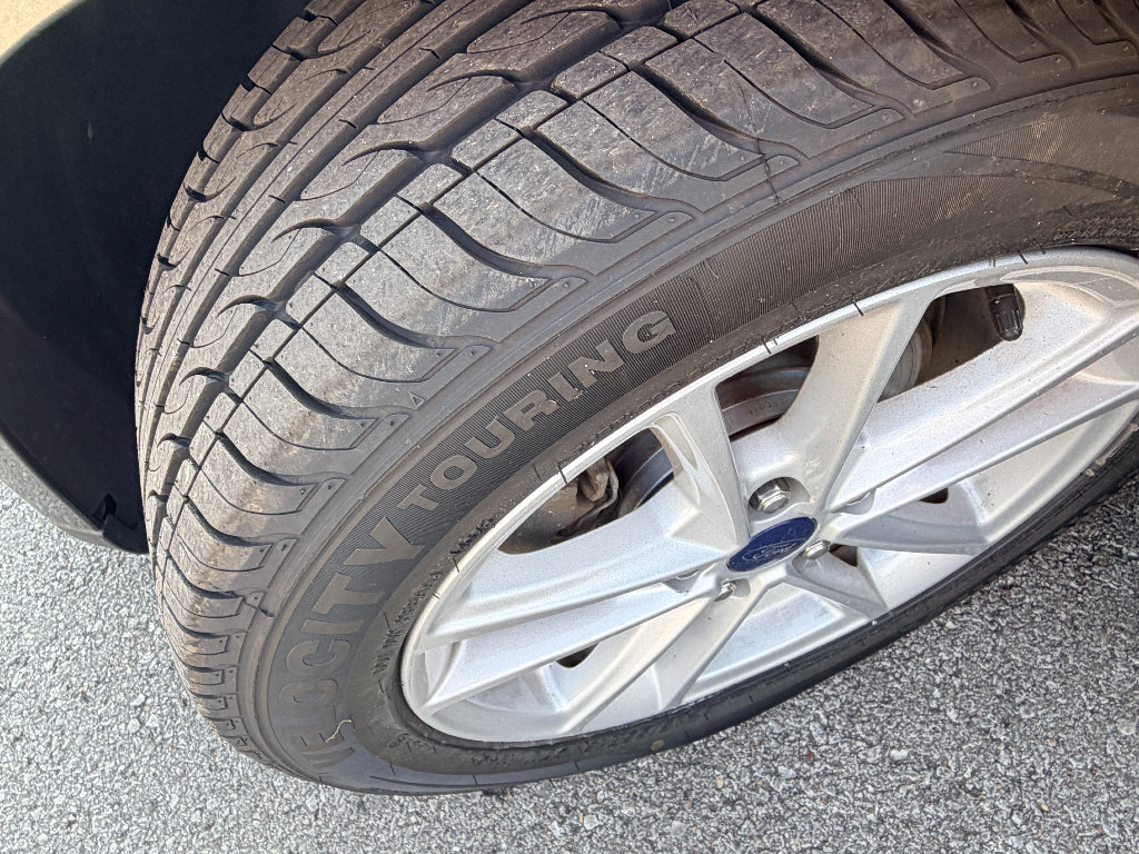 Used 2017 Ford Focus SE FWD image 31
