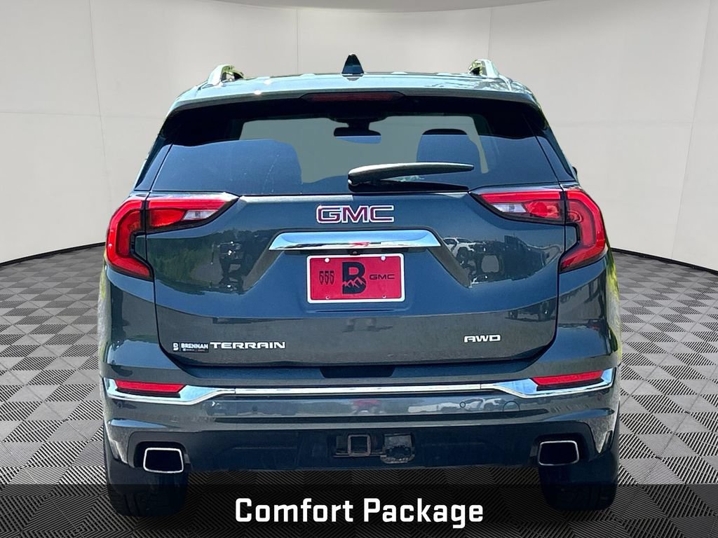 Certified 2020 GMC Terrain Denali w/ Denali Premium Package AWD/4WD image 4