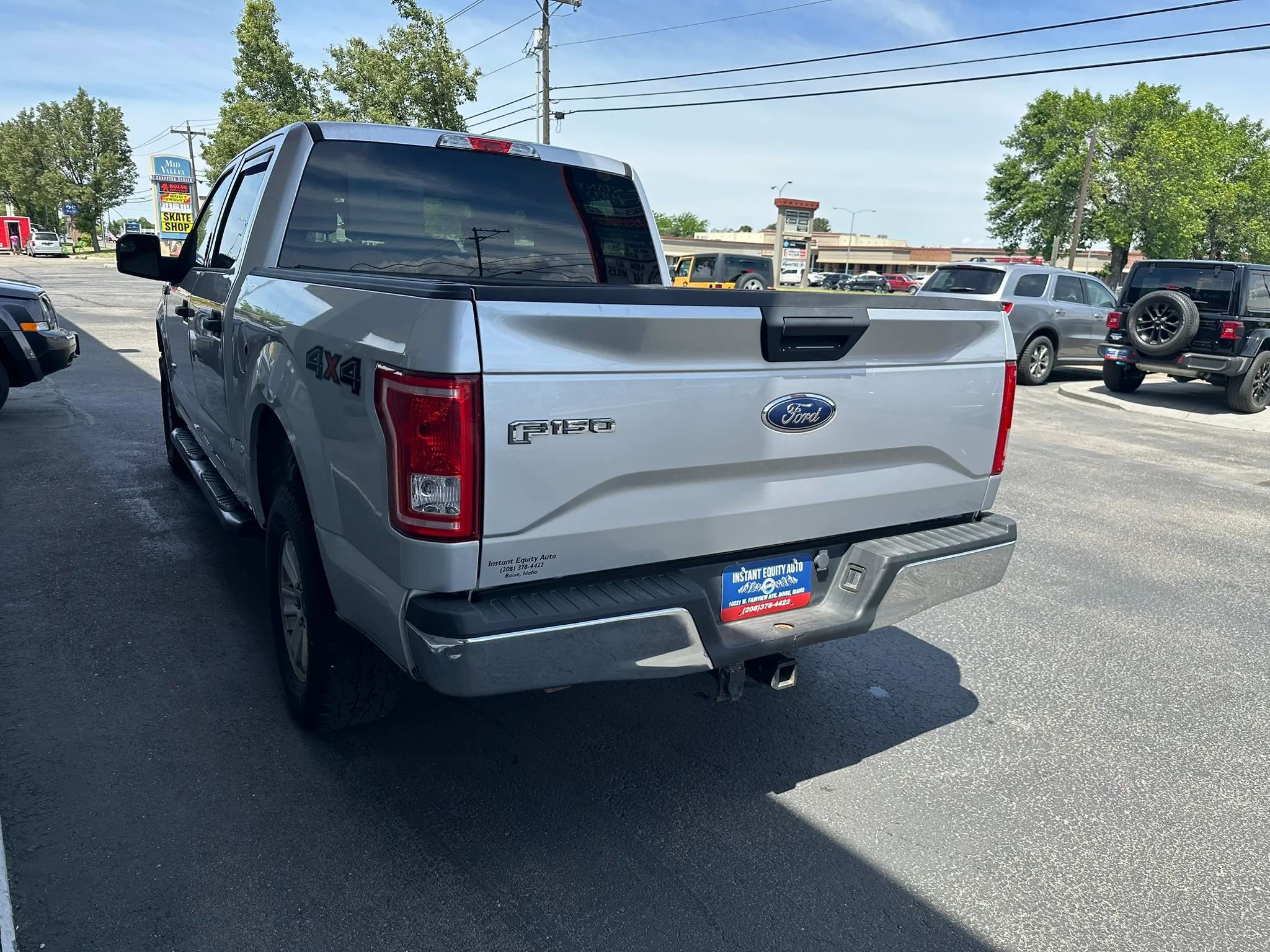 Used 2015 Ford F150 XLT AWD/4WD image 18