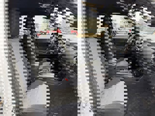 Certified 2023 Toyota Tacoma TRD Off-Road image 28