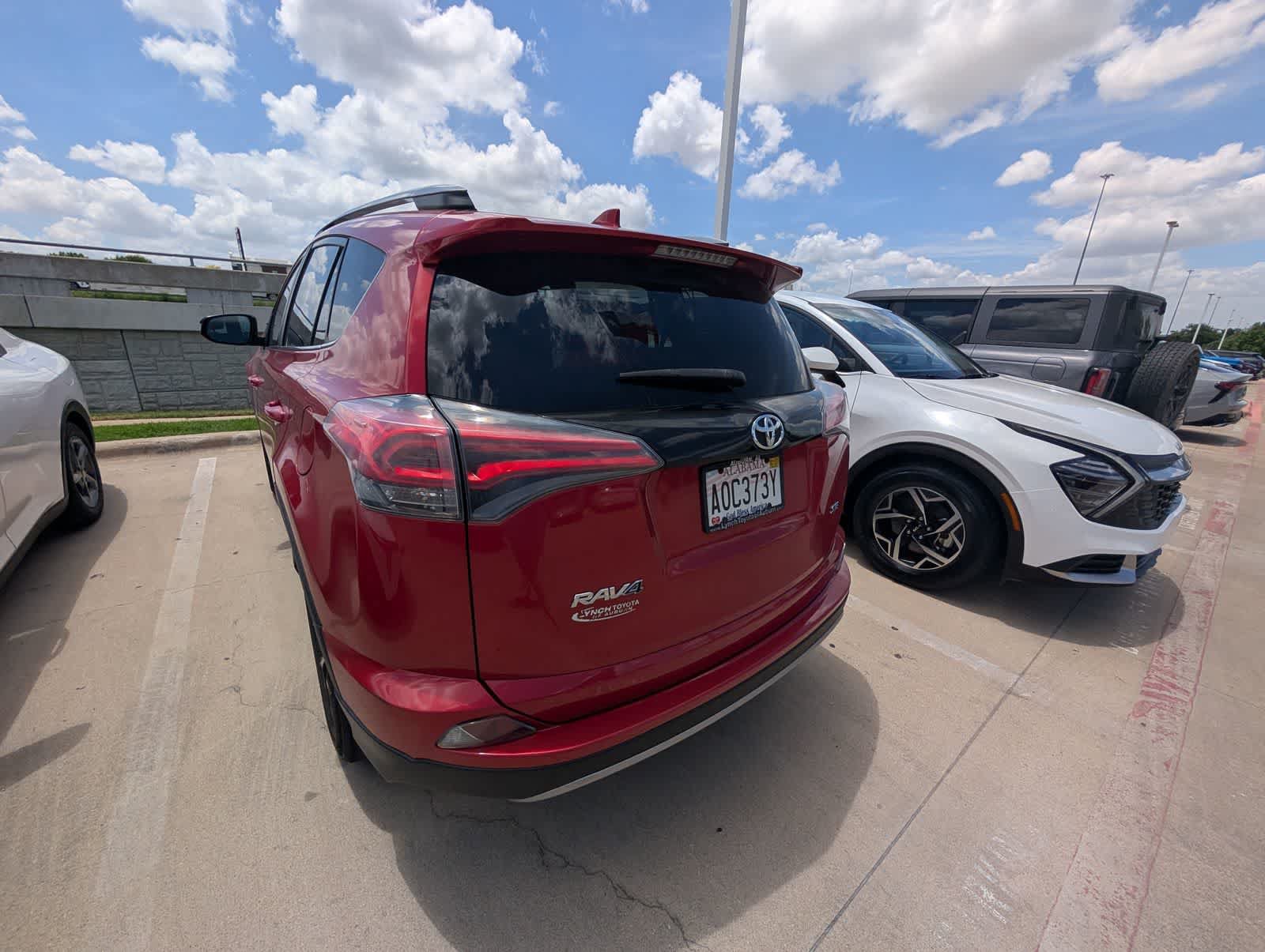 Used 2017 Toyota RAV4 SE FWD image 9