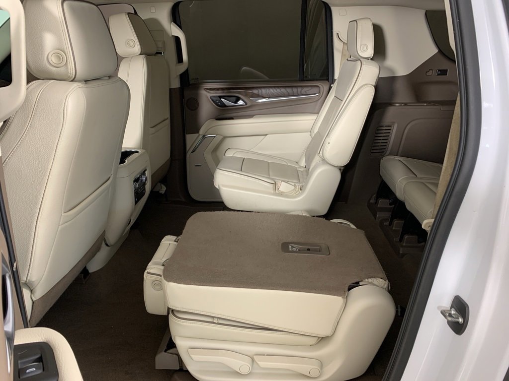 Used 2022 GMC Yukon XL Denali image 28