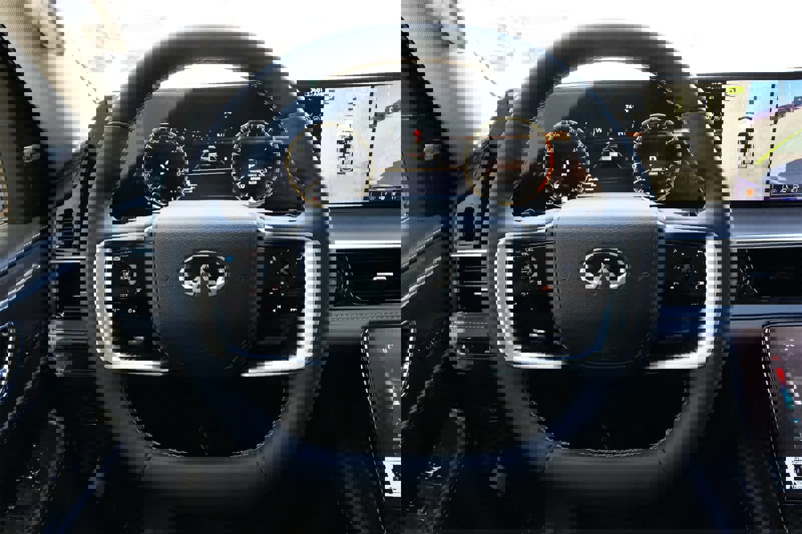 New 2025 INFINITI QX80 Sensory image 9