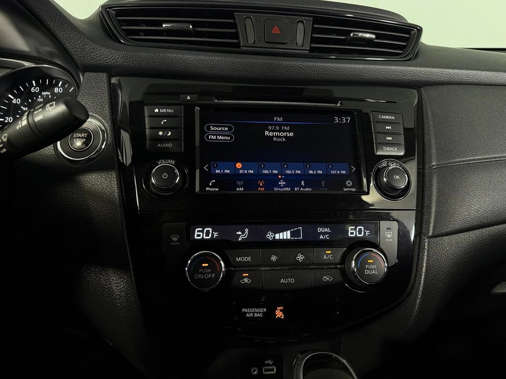 Used 2020 Nissan Rogue SV FWD image 18