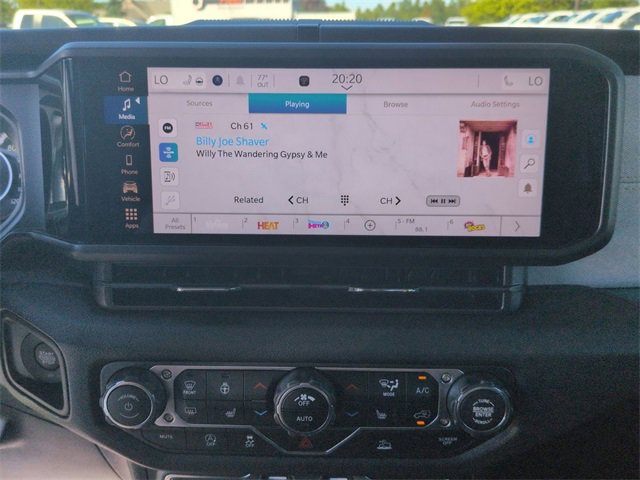 New 2025 Jeep Gladiator Sport image 22