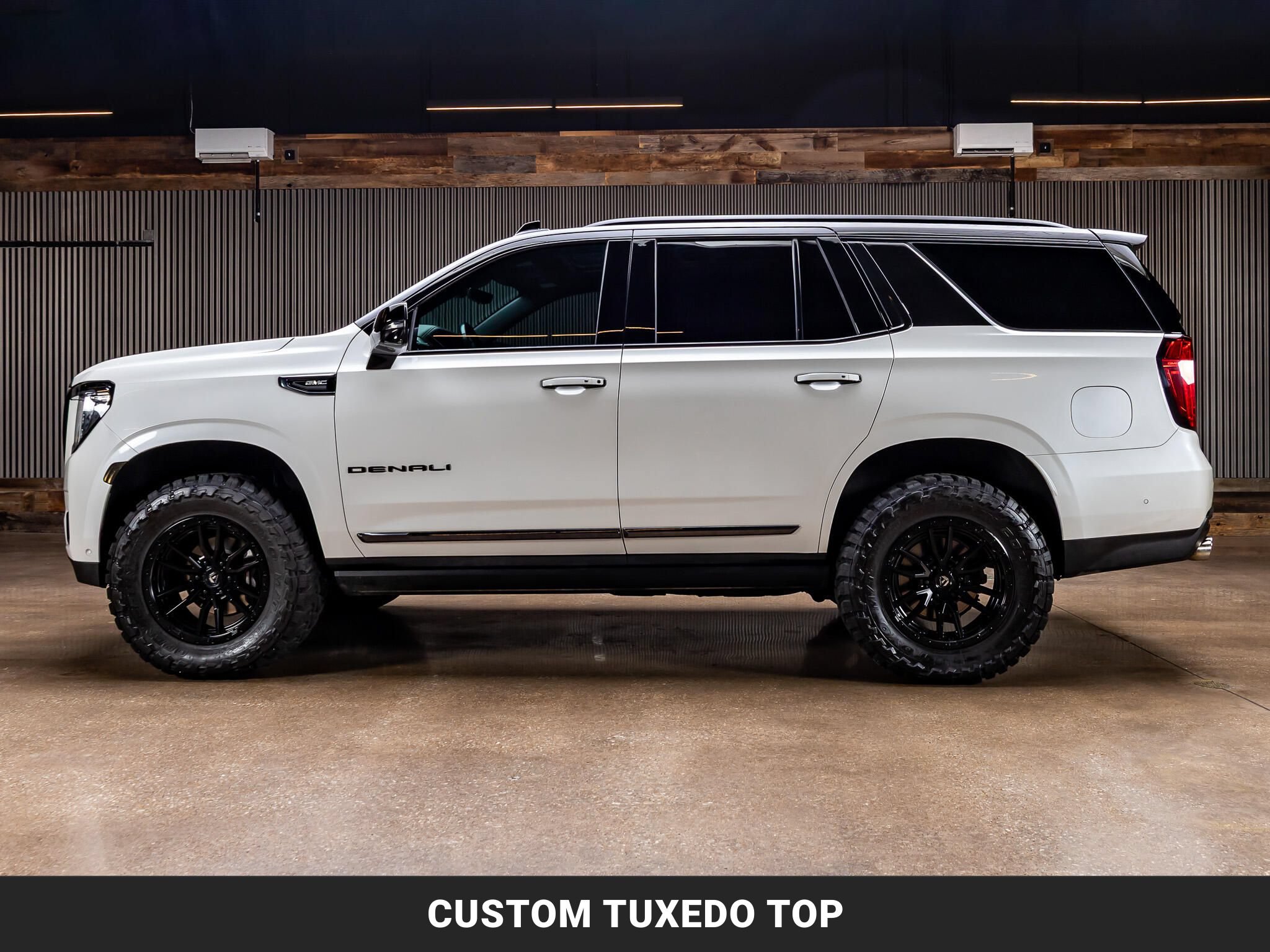 Used 2023 GMC Yukon Denali Ultimate AWD/4WD image 5