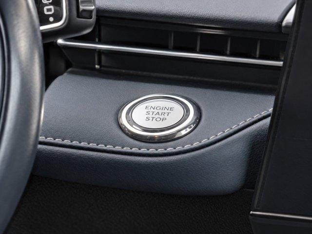 Used 2024 Lincoln Nautilus Reserve AWD/4WD image 22