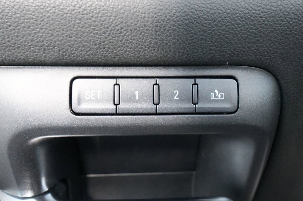 Used 2015 GMC Sierra 1500 Denali w/ Driver Alert Package image 18