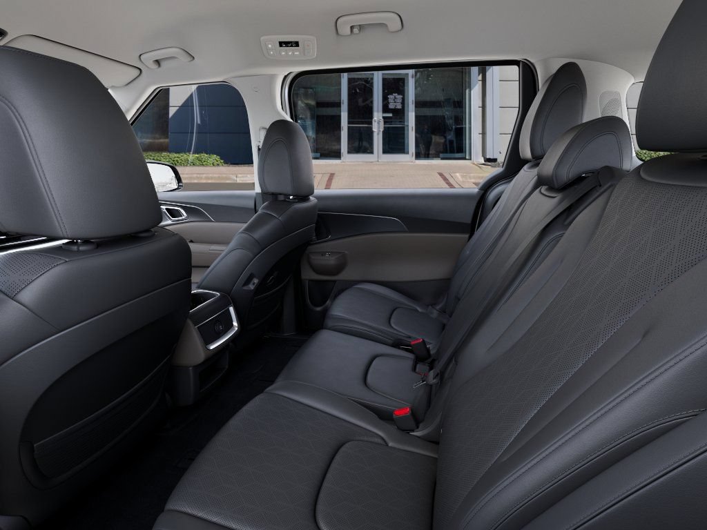 New 2026 Kia Carnival LXS FWD image 22