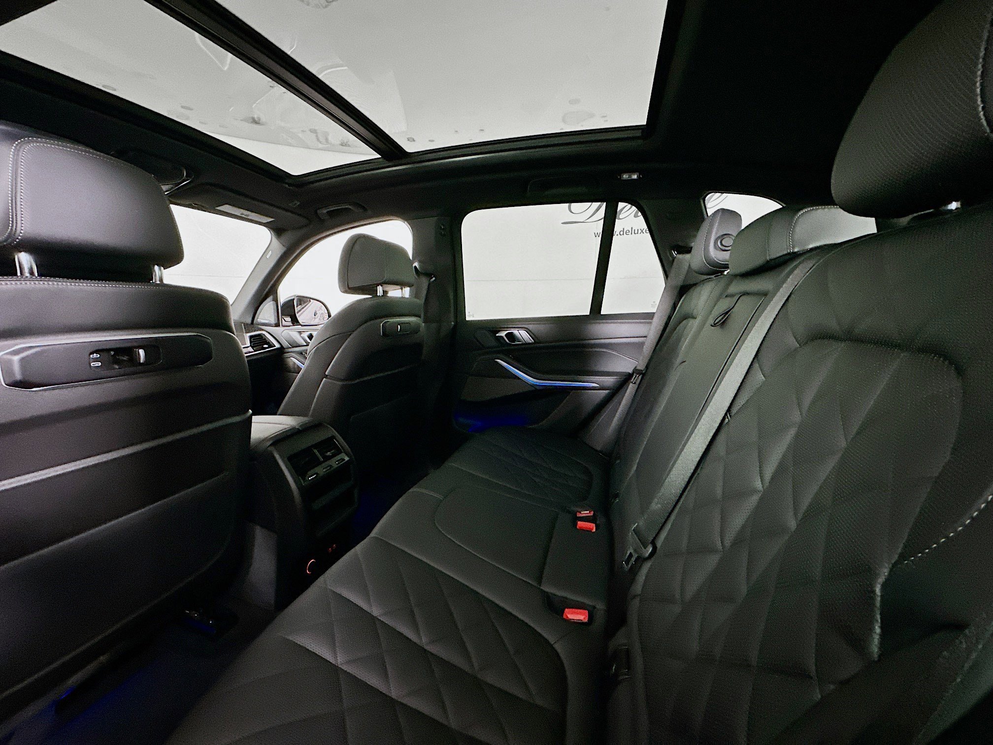 Used 2024 BMW X5 xDrive50e w/ M Sport Package image 24