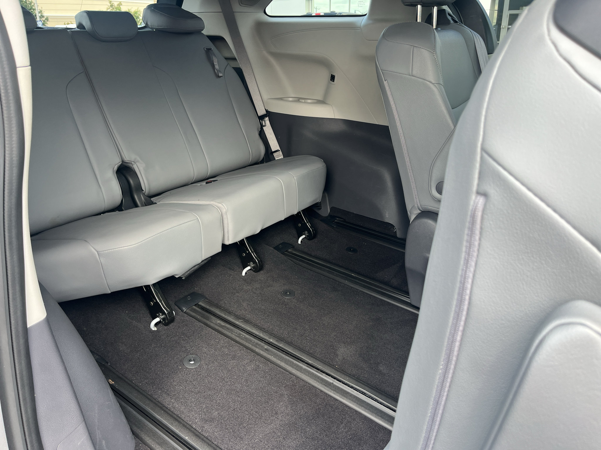 Used 2021 Toyota Sienna XLE w/ XLE Plus Package AWD/4WD image 27