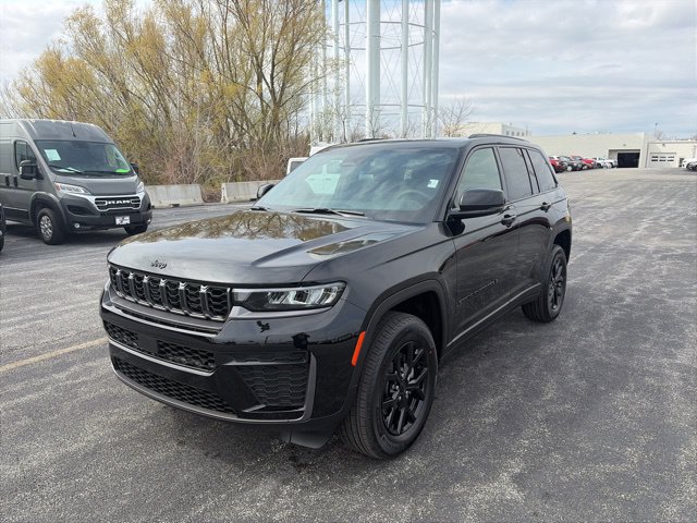 New 2026 Jeep Grand Cherokee Altitude