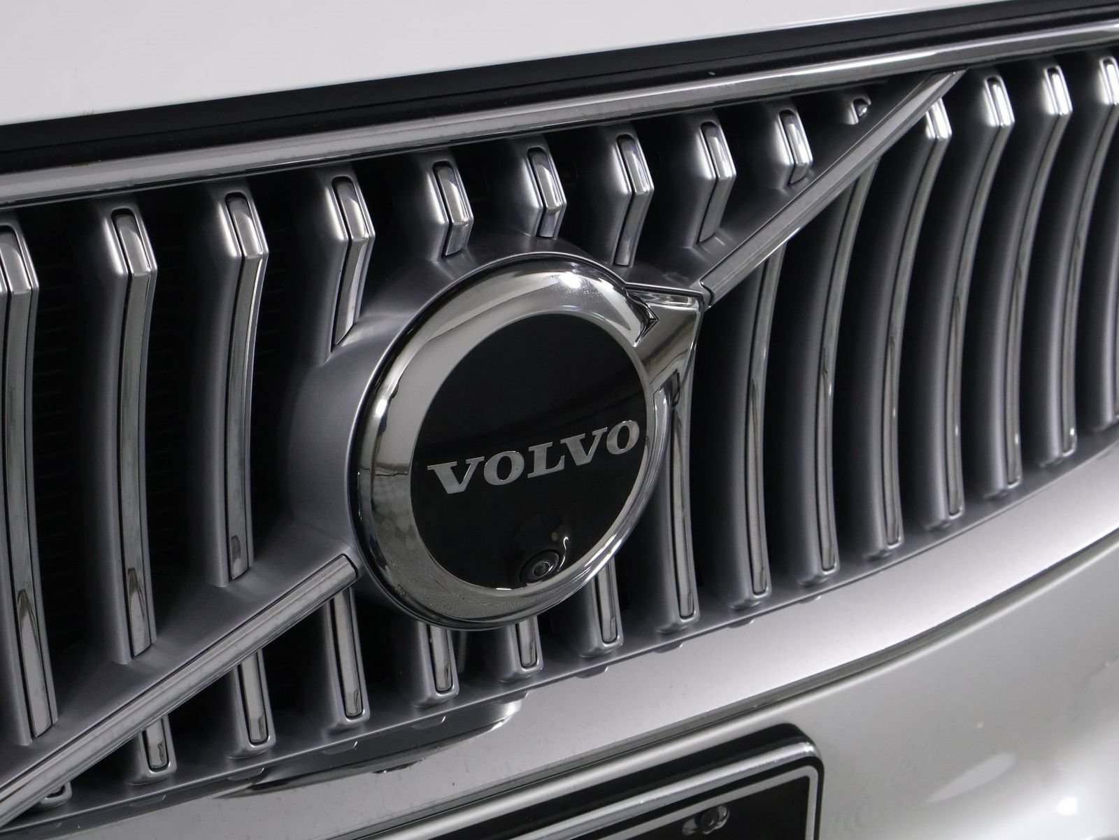 Certified 2023 Volvo XC90 T8 Ultimate AWD/4WD image 27