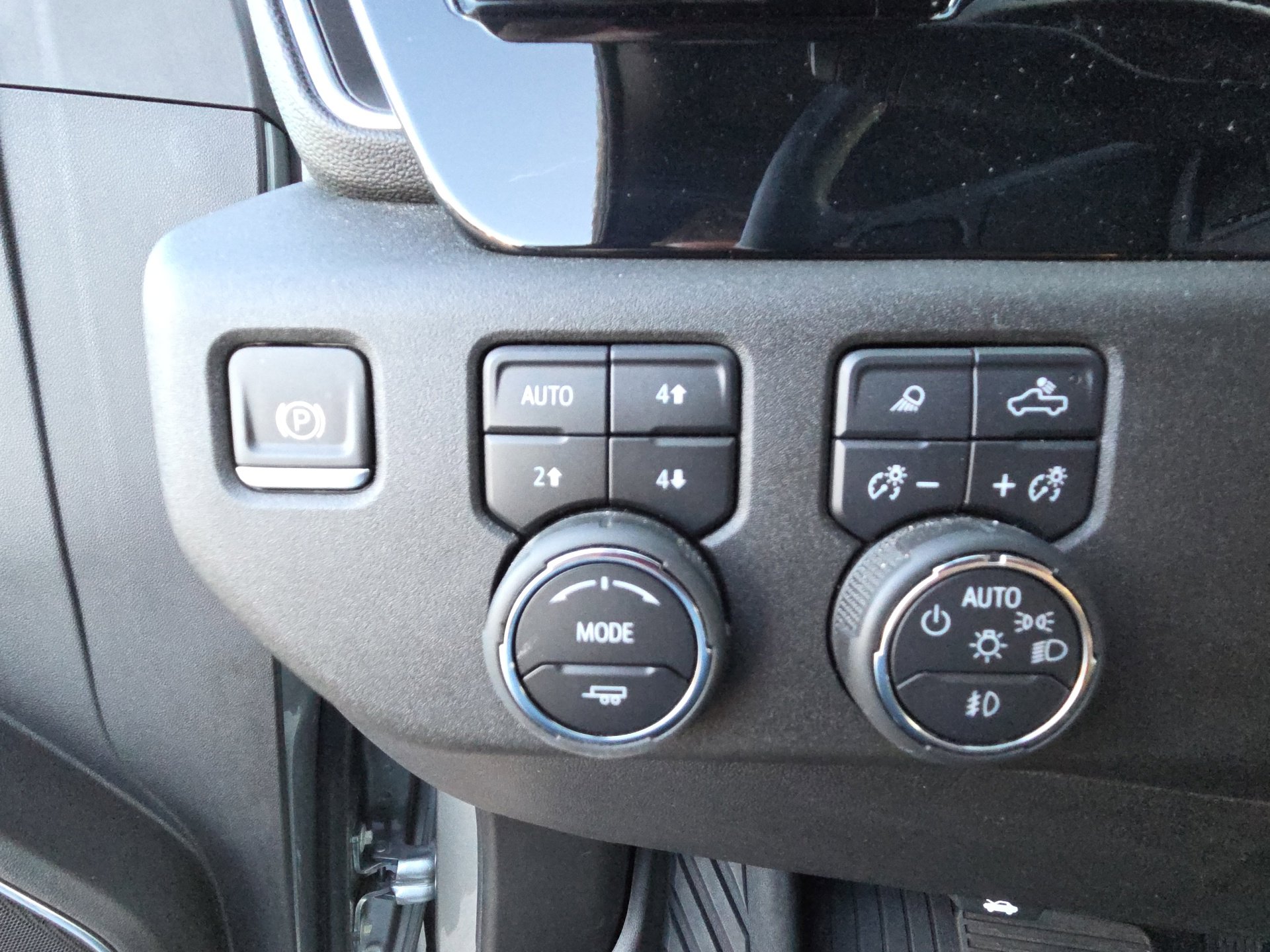 Used 2024 Chevrolet Silverado 2500 LT w/ All Star Edition image 22