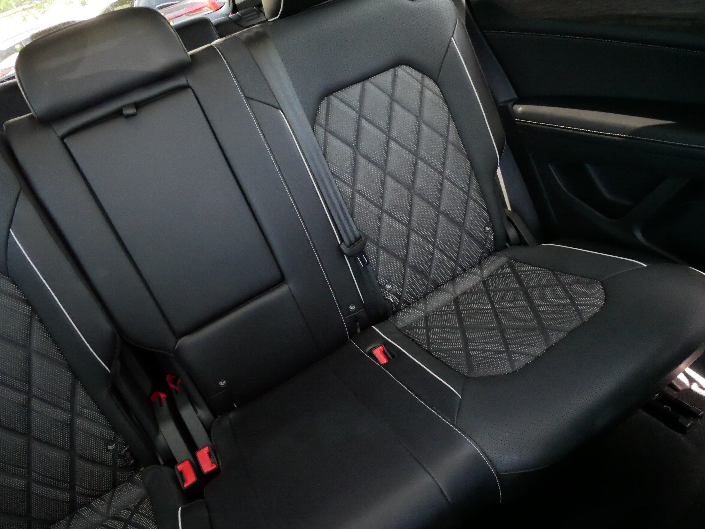 Used 2024 Volkswagen Atlas SEL Premium R-Line AWD/4WD image 14