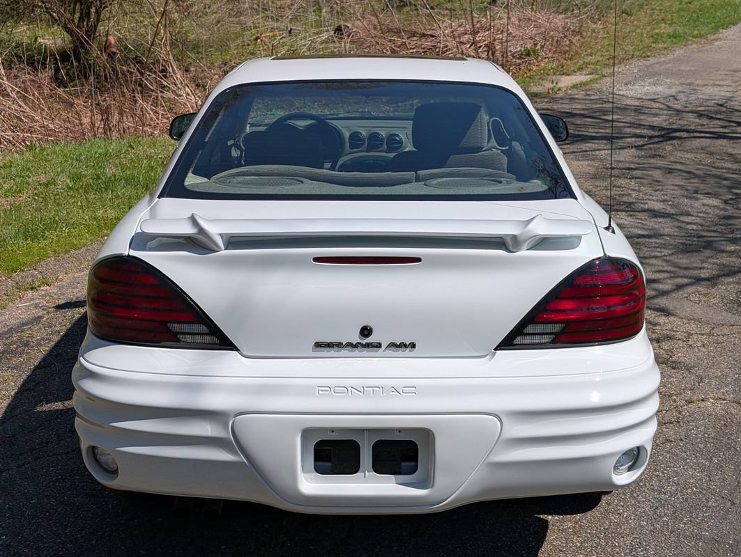 Used 2001 Pontiac Grand Am SE w/ Solid Value Appearance Pkg FWD image 21