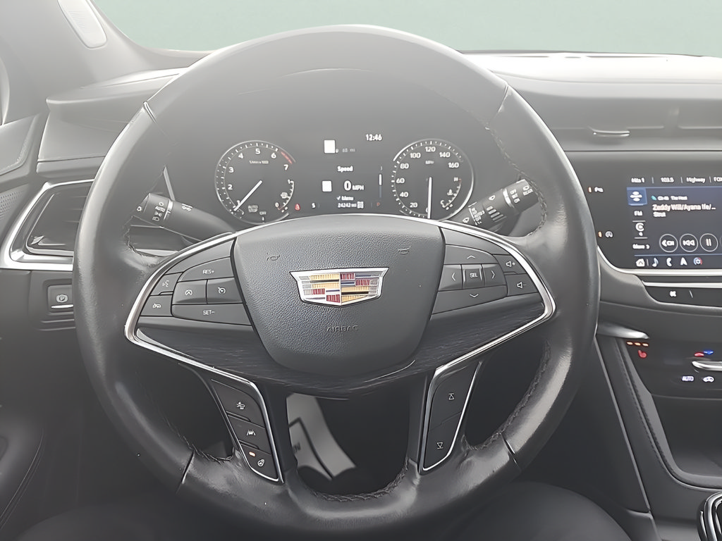 Used 2022 Cadillac XT5 Premium Luxury AWD/4WD image 13