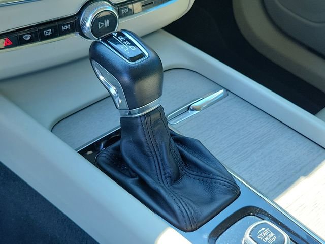 Used 2018 Volvo XC60 T6 Inscription w/ Luxury Seat Package image 29