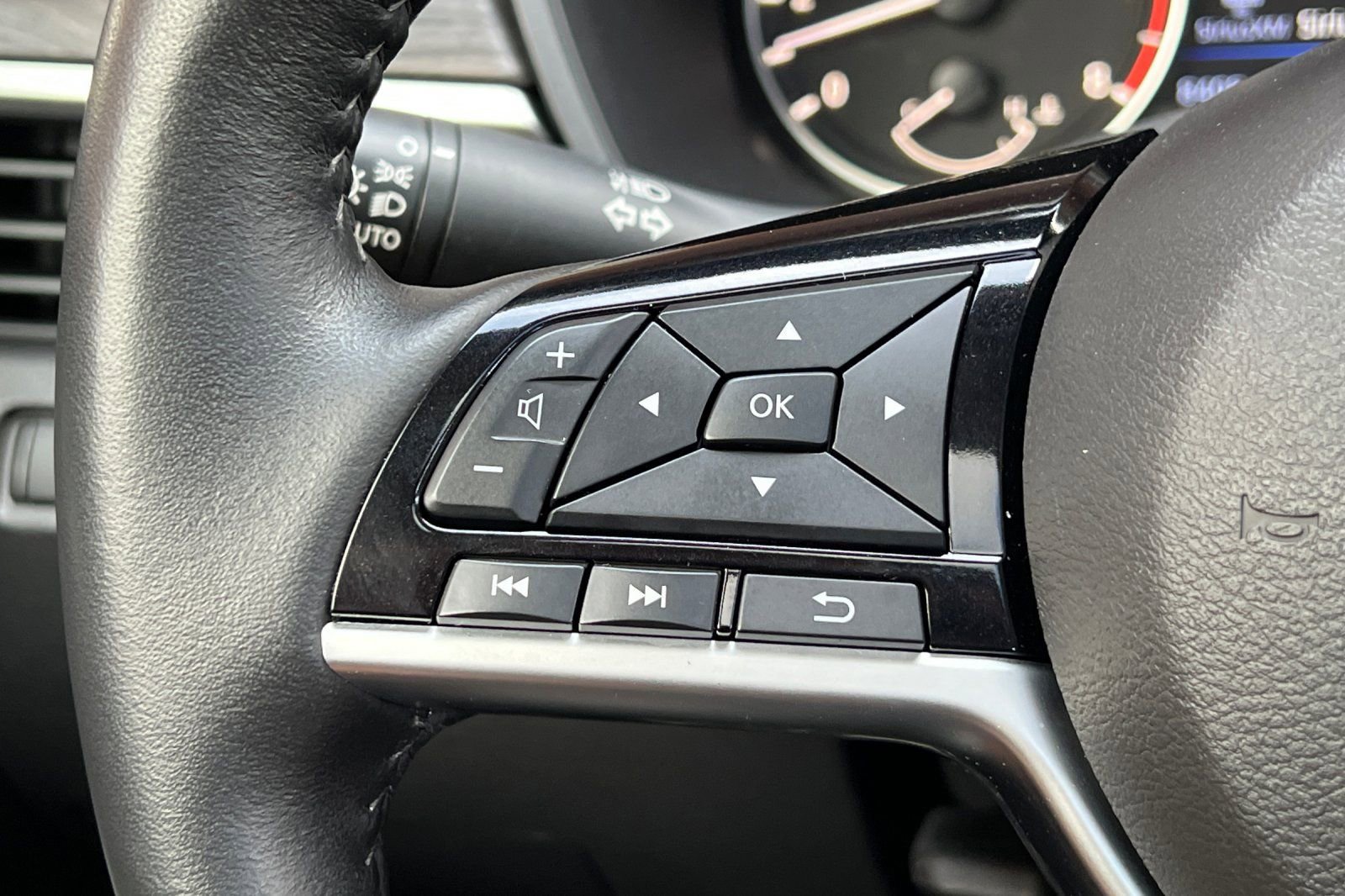 Used 2024 Nissan Altima 2.5 SL image 31