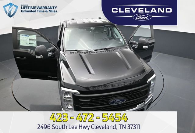 New 2025 Ford F250 XL w/ XL Chrome Package image 39