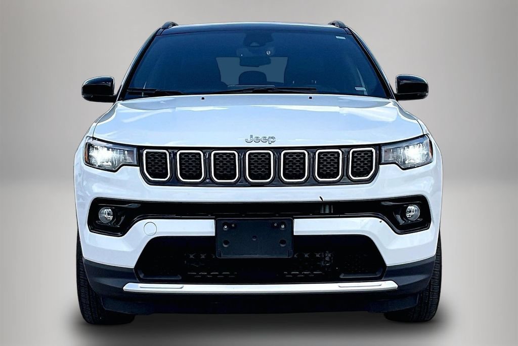 Used 2024 Jeep Compass Limited AWD/4WD image 3