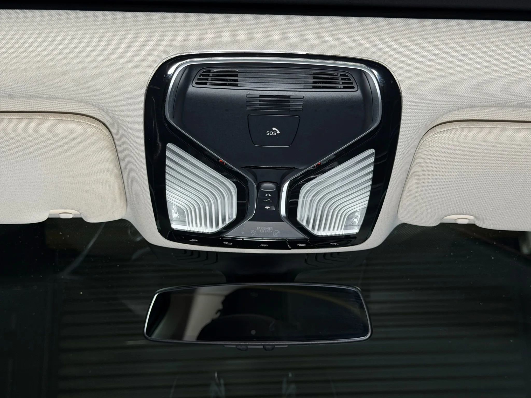 Used 2017 BMW 750i xDrive image 35