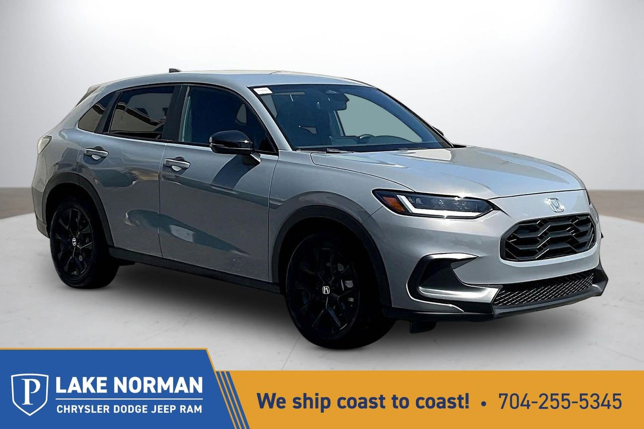 Used 2024 Honda HR-V Sport image 1