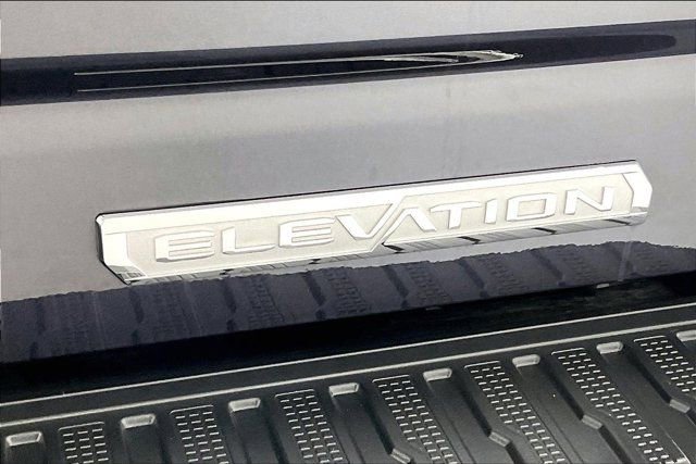 Used 2022 GMC Sierra 1500 Elevation w/ X31 Off-Road Package AWD/4WD image 7