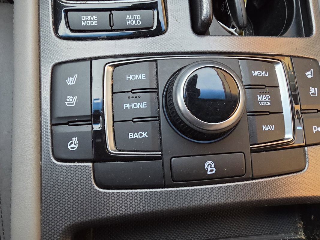 Used 2015 Hyundai Genesis 3.8 w/ Option Group 04 image 35