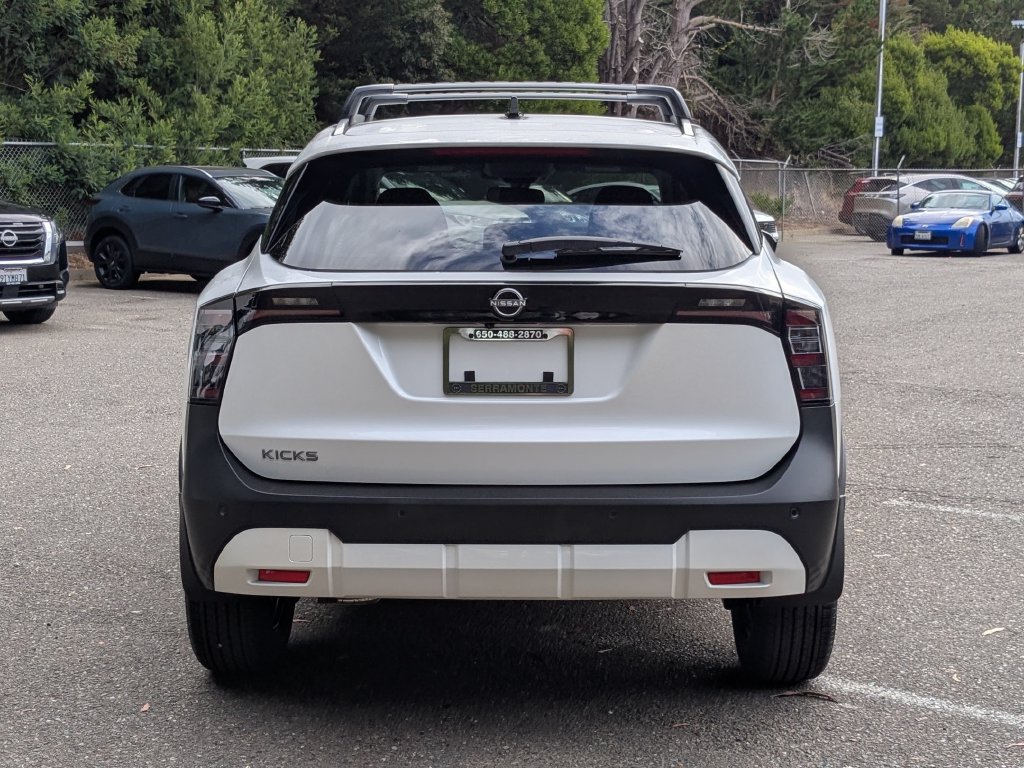 New 2026 Nissan Kicks SV w/ Cold Weather Package FWD image 6