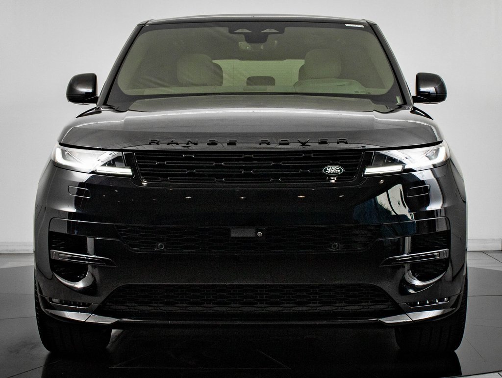 Used 2025 Land Rover Range Rover Sport Dynamic SE image 2