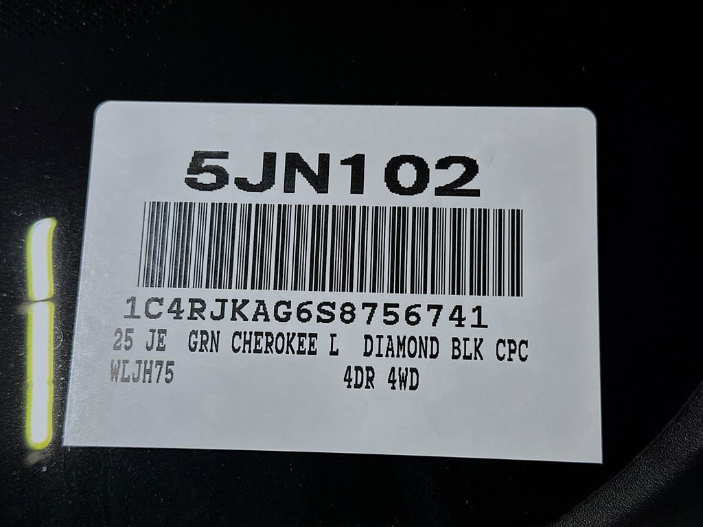 New 2025 Jeep Grand Cherokee L Altitude image 25