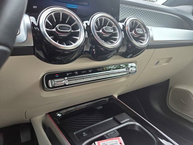 Used 2024 Mercedes-Benz EQB 250+ image 19